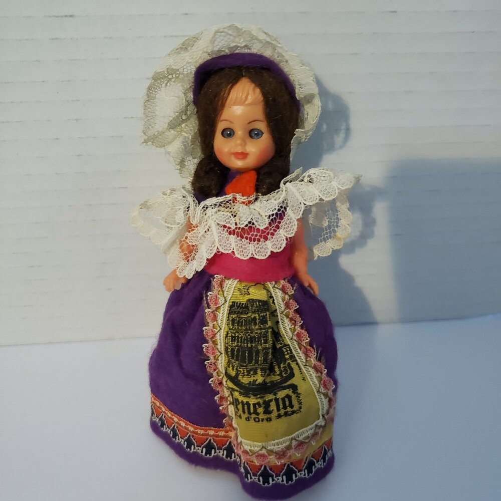 Vintage Ethnic Costumed Folk Doll Venezia